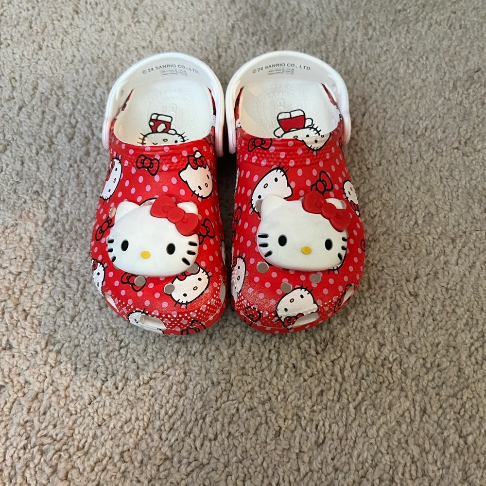 Sanrio Hello Kitty Kids Slippers - Red and White - Picture 7 of 12